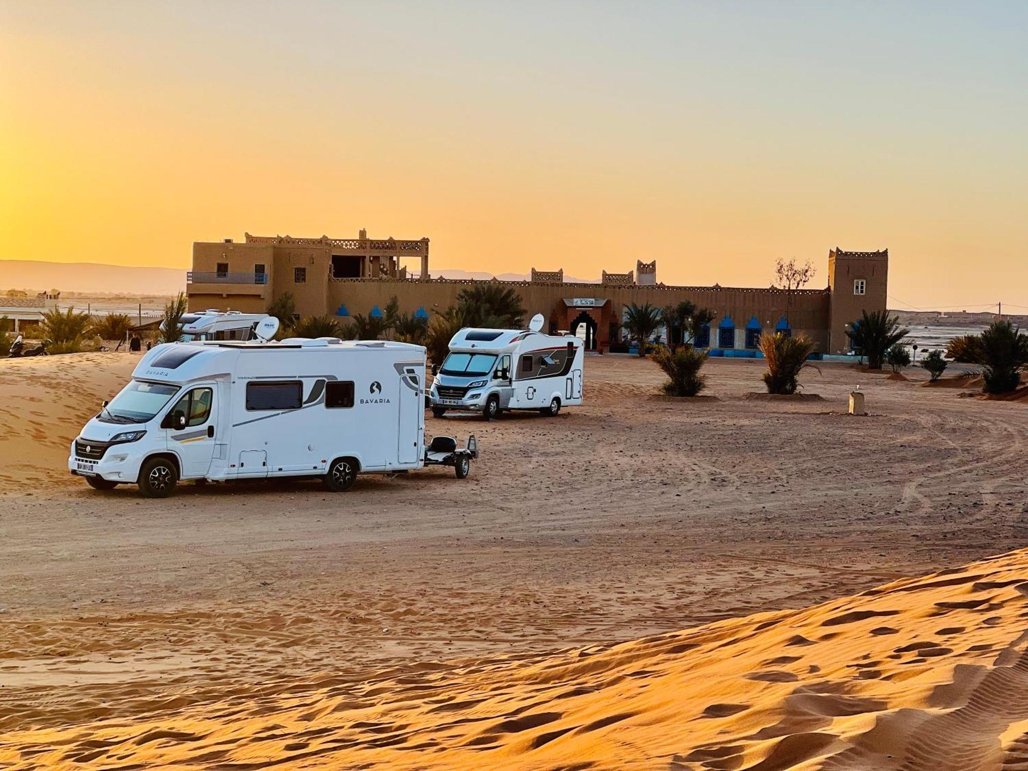 Hotel Camping Les Roses Des Dunes & Piscine Merzouga Eksteriør bilde