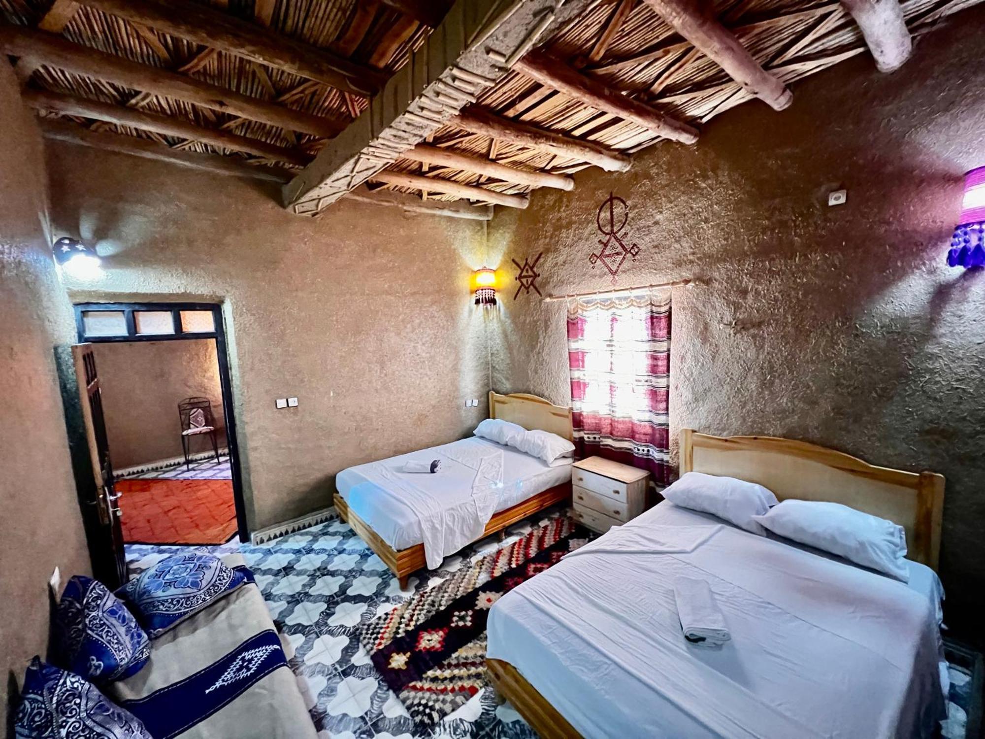 Hotel Camping Les Roses Des Dunes & Piscine Merzouga Eksteriør bilde