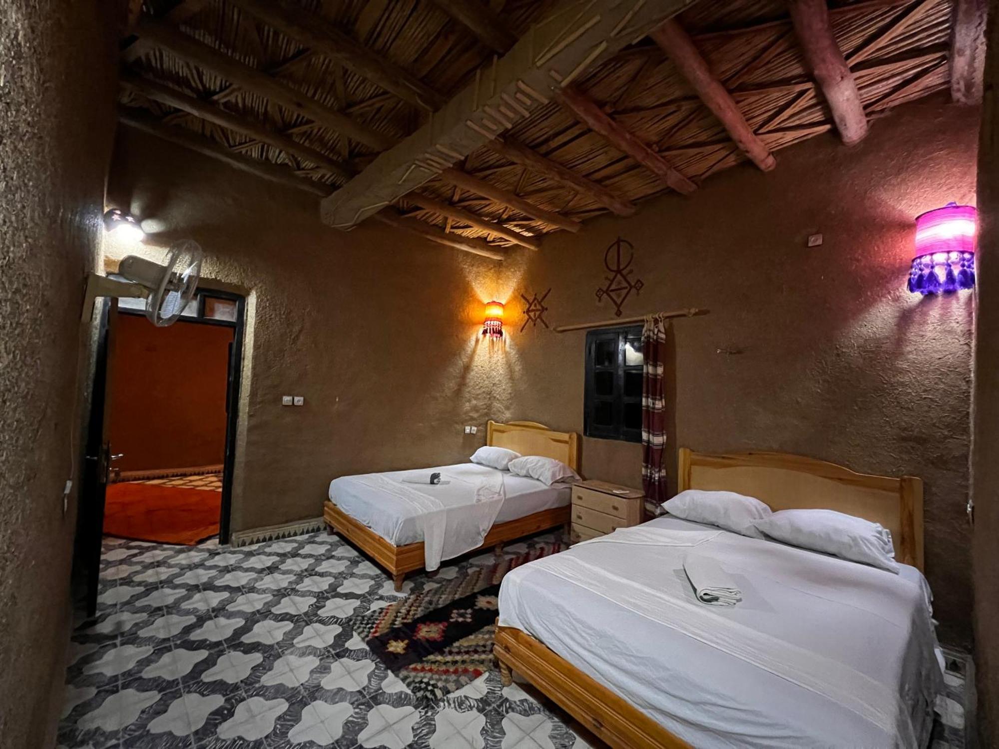 Hotel Camping Les Roses Des Dunes & Piscine Merzouga Eksteriør bilde