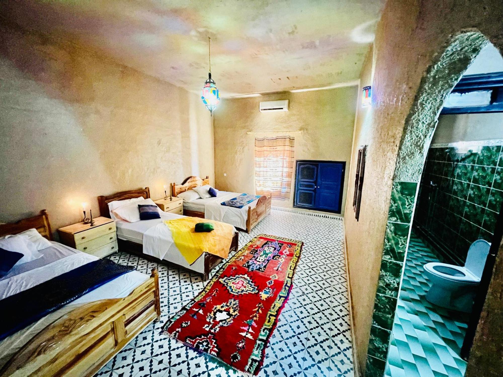 Hotel Camping Les Roses Des Dunes & Piscine Merzouga Eksteriør bilde