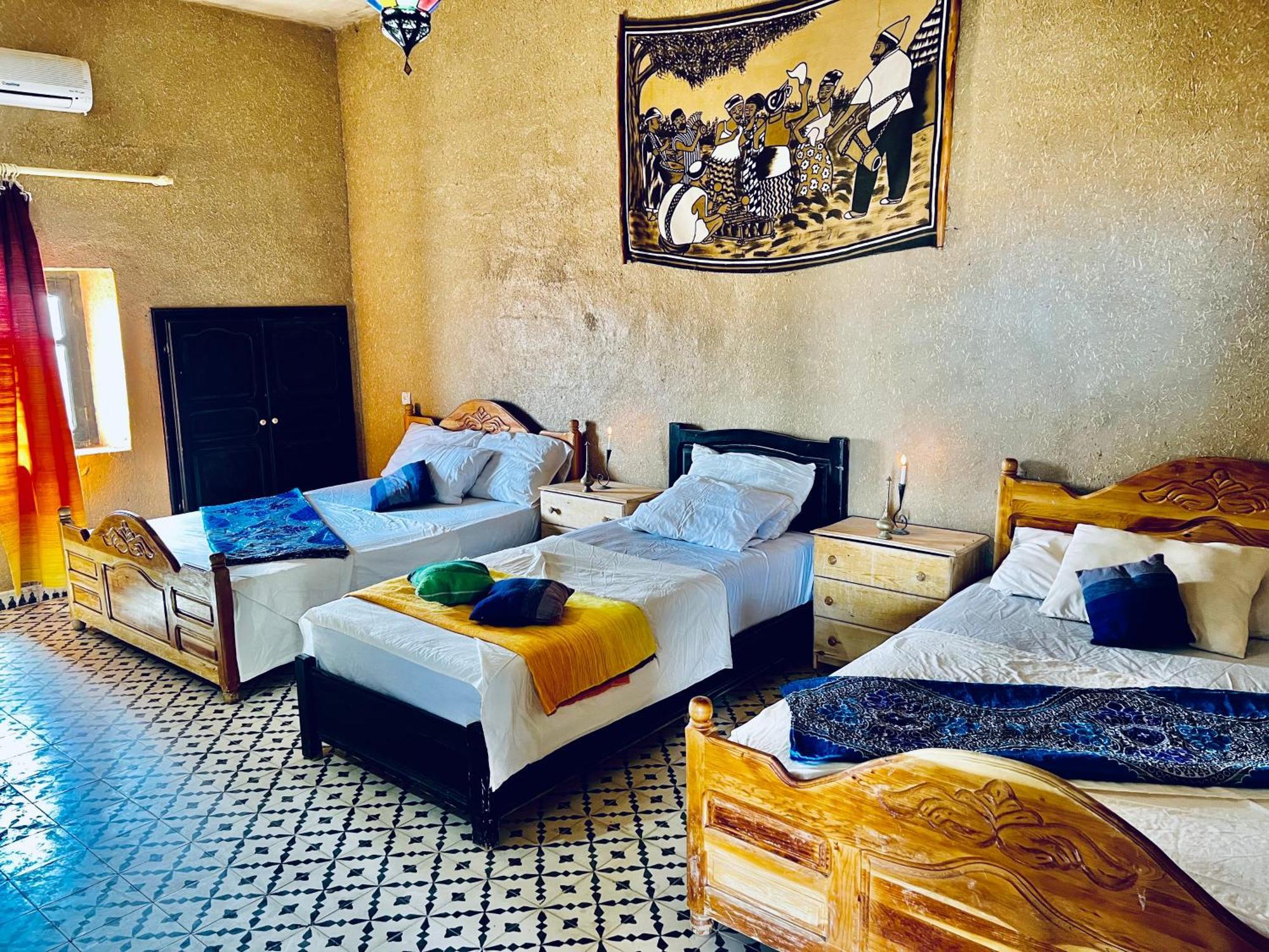 Hotel Camping Les Roses Des Dunes & Piscine Merzouga Eksteriør bilde