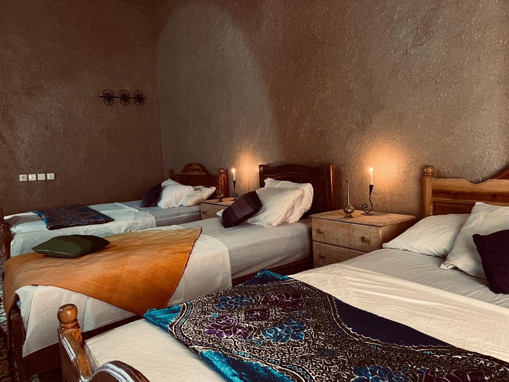 Hotel Camping Les Roses Des Dunes & Piscine Merzouga Eksteriør bilde