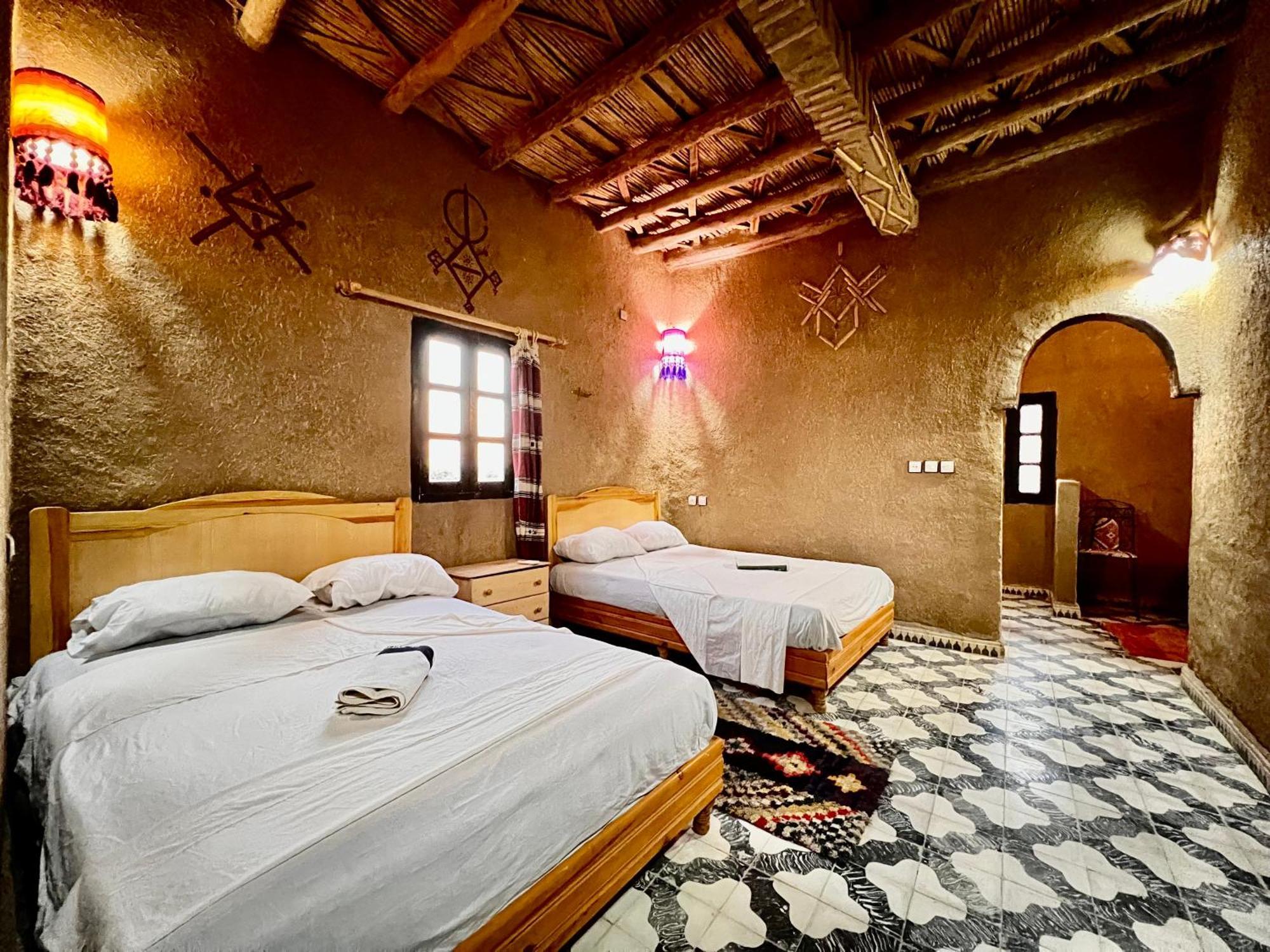 Hotel Camping Les Roses Des Dunes & Piscine Merzouga Eksteriør bilde