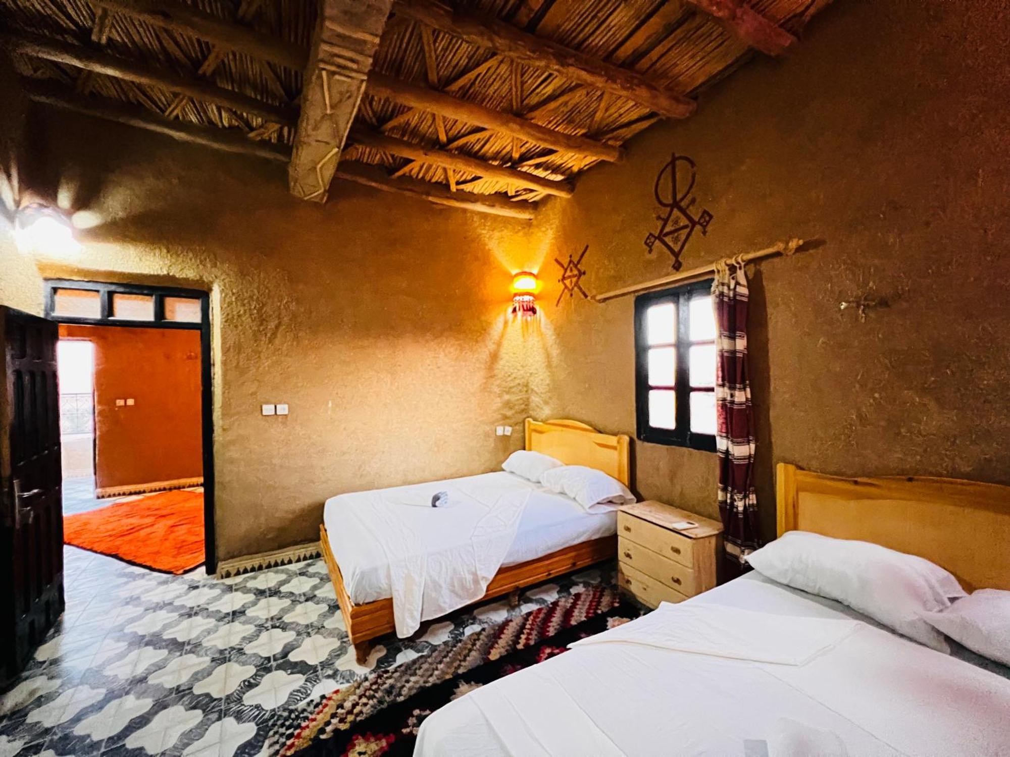Hotel Camping Les Roses Des Dunes & Piscine Merzouga Eksteriør bilde