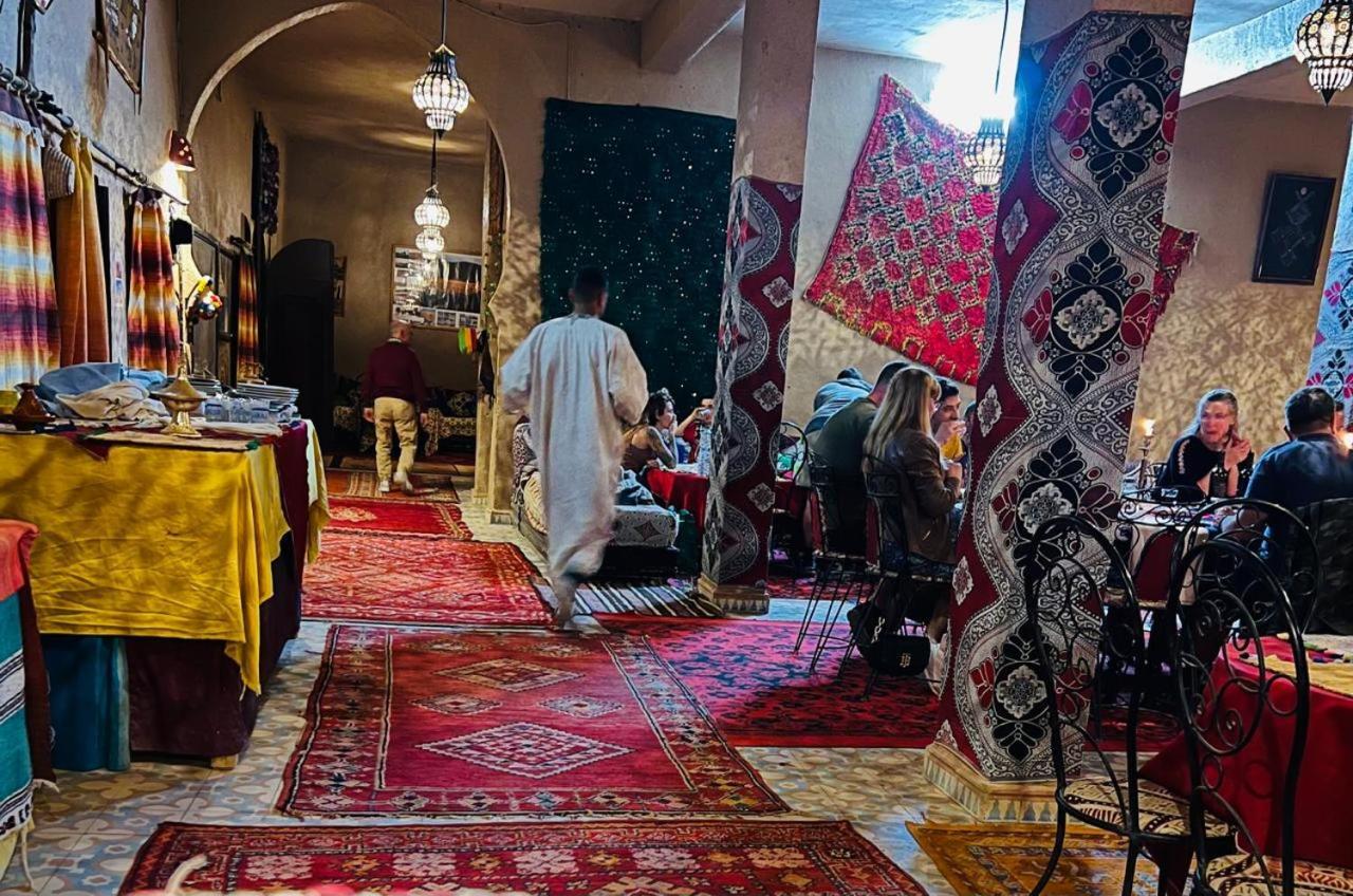 Hotel Camping Les Roses Des Dunes & Piscine Merzouga Eksteriør bilde