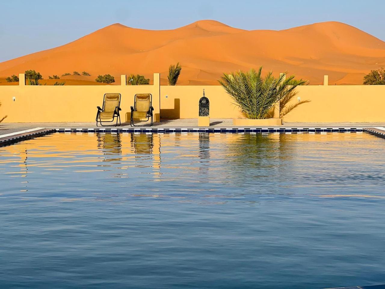 Hotel Camping Les Roses Des Dunes & Piscine Merzouga Eksteriør bilde
