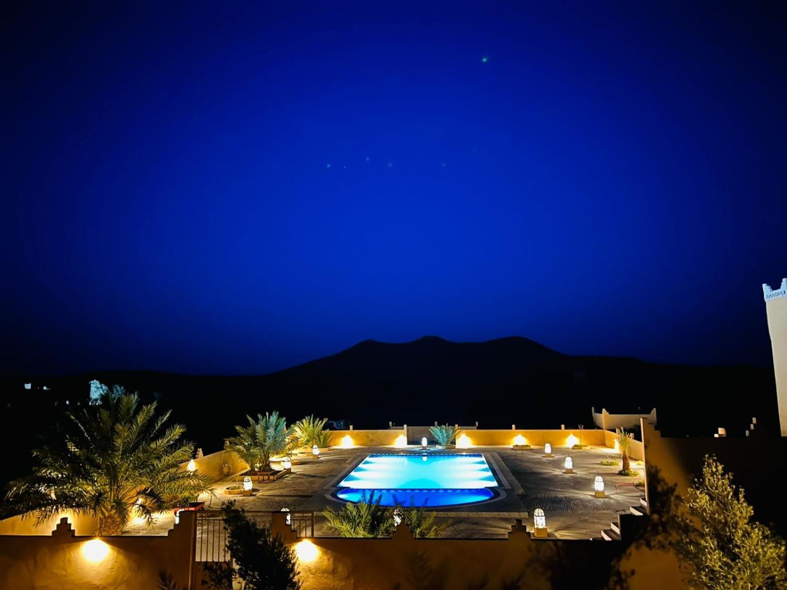 Hotel Camping Les Roses Des Dunes & Piscine Merzouga Eksteriør bilde